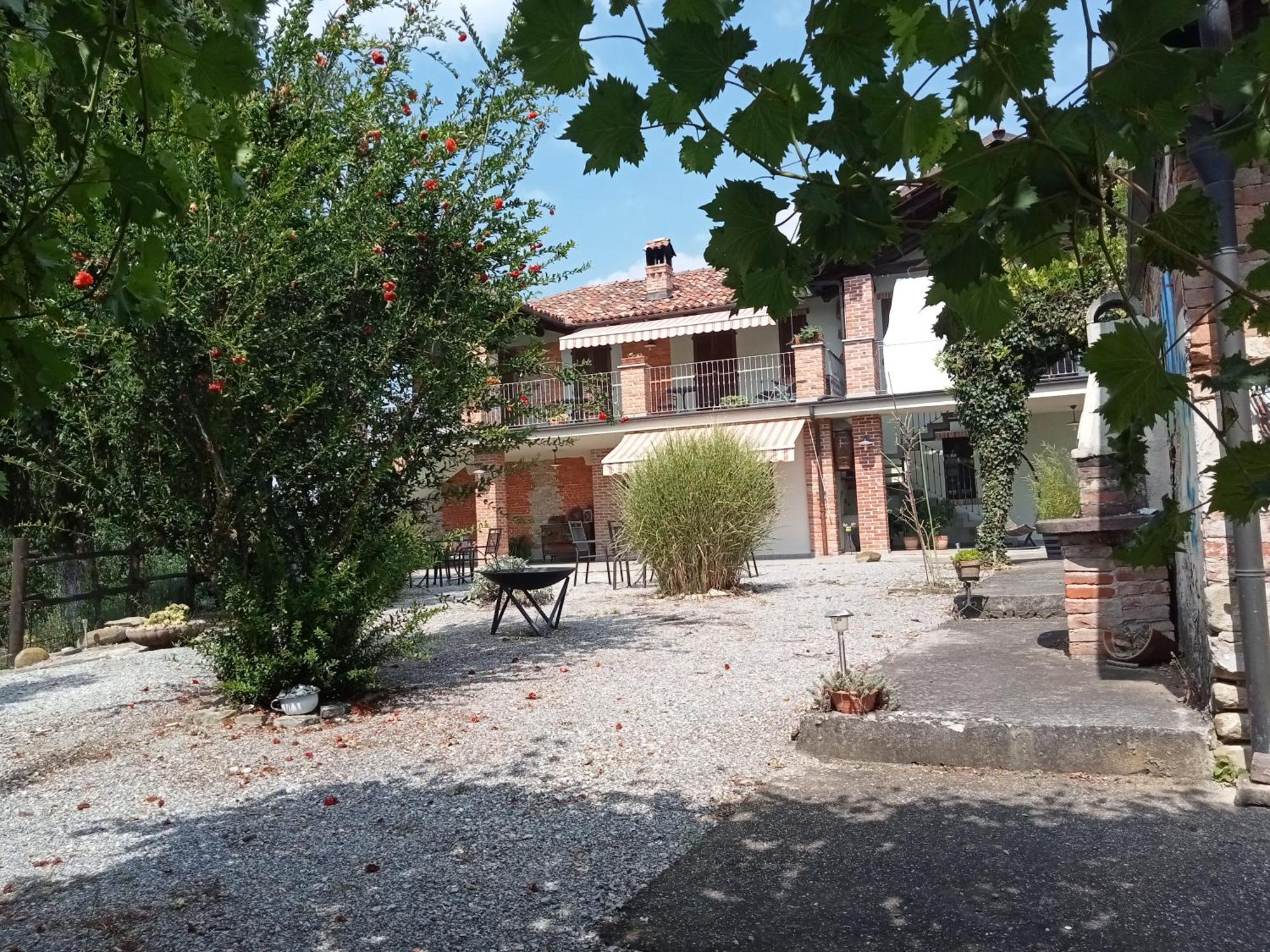 Agriturismo Bric Di Gai Monforte dʼAlba Oda fotoğraf