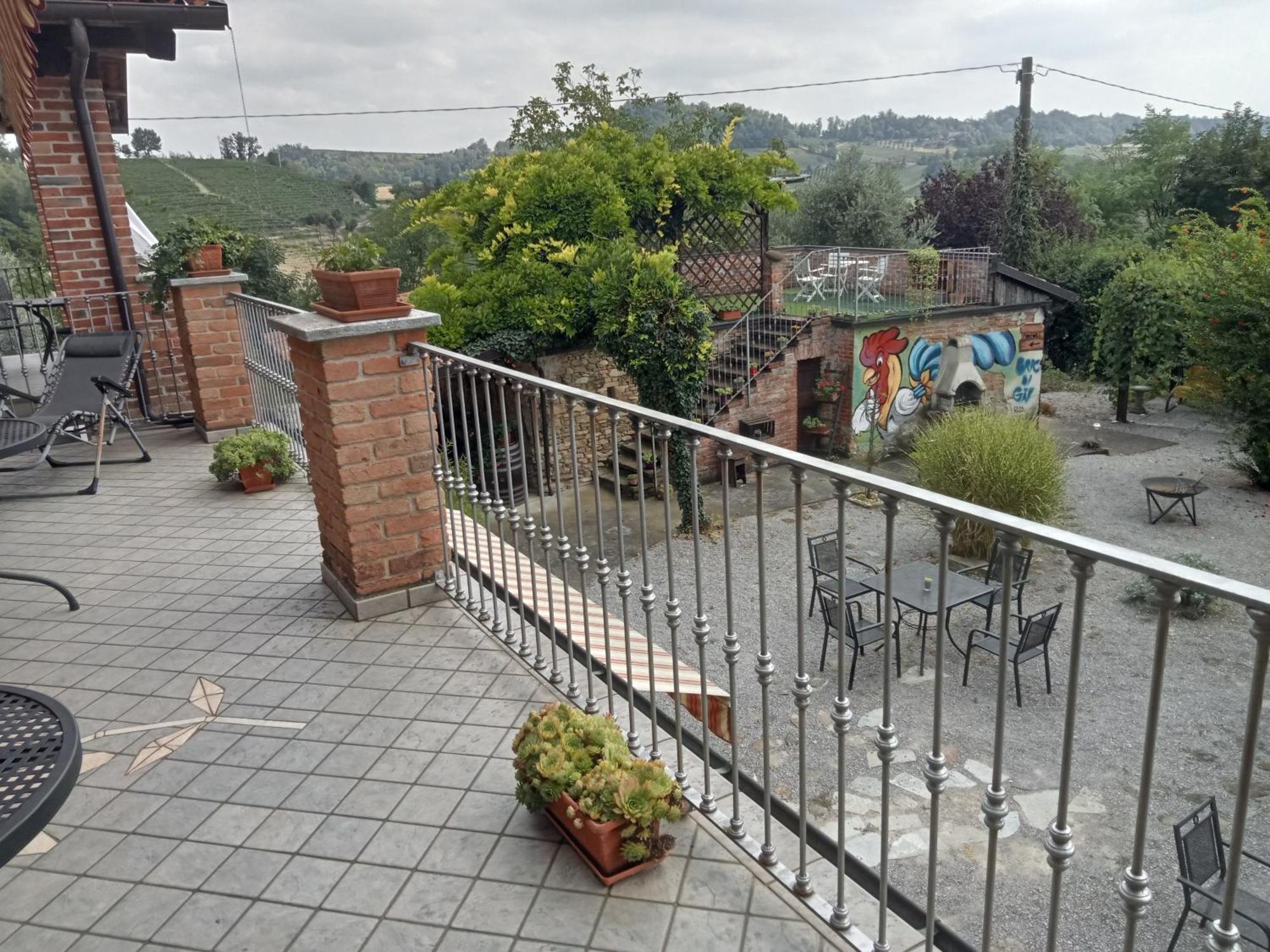Agriturismo Bric Di Gai Monforte dʼAlba Oda fotoğraf