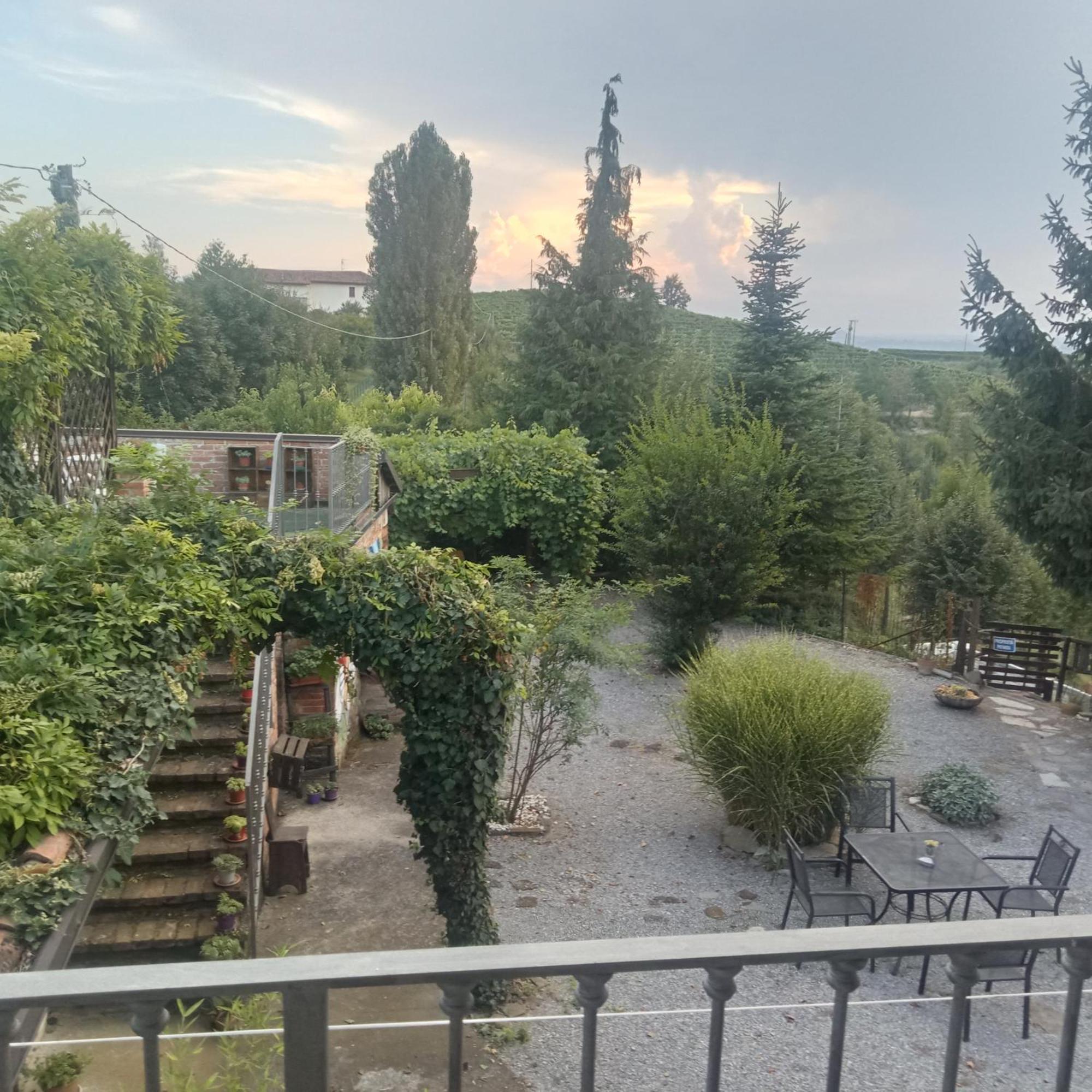 Agriturismo Bric Di Gai Monforte dʼAlba Dış mekan fotoğraf
